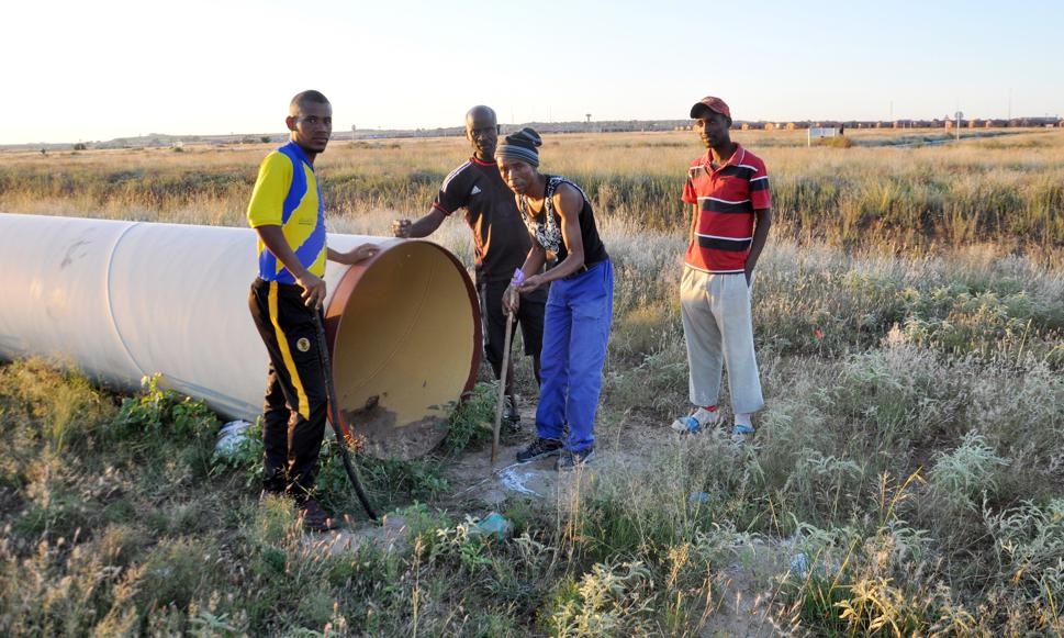 Tefo Phakiso, Vuyani Yoyi, Otsile Mei and Thapelo Lekoro guard the pipe after Friday’s story. Photo by Kabelo Tlhabanelo
