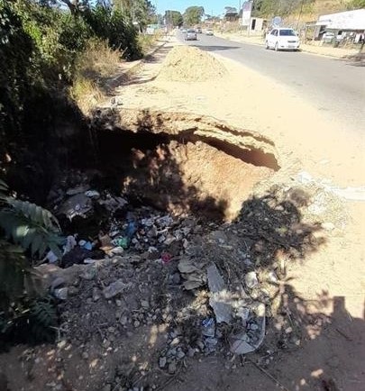 Users of the D447 road between Mamphakathi Village and Ga-Kgapane are worried. 