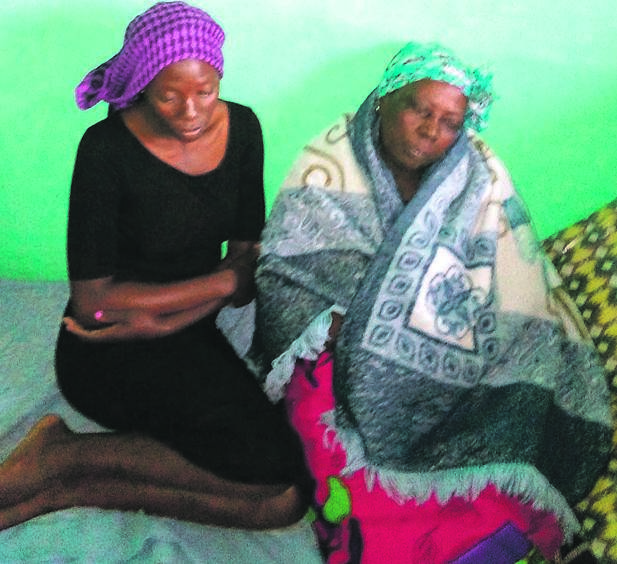 Tintswalo Mabuza and her mum Sannie Mabuza-Nkwashu want answers from Letaba Hospital about how Doctor Mabuza died. 