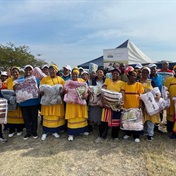 Abomagriza showered with blankets! 