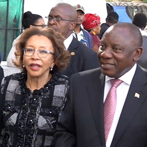President Cyril Ramaphosa and his wife, Tshepo Motsepe, arrive at Parliament. (Screengrab)