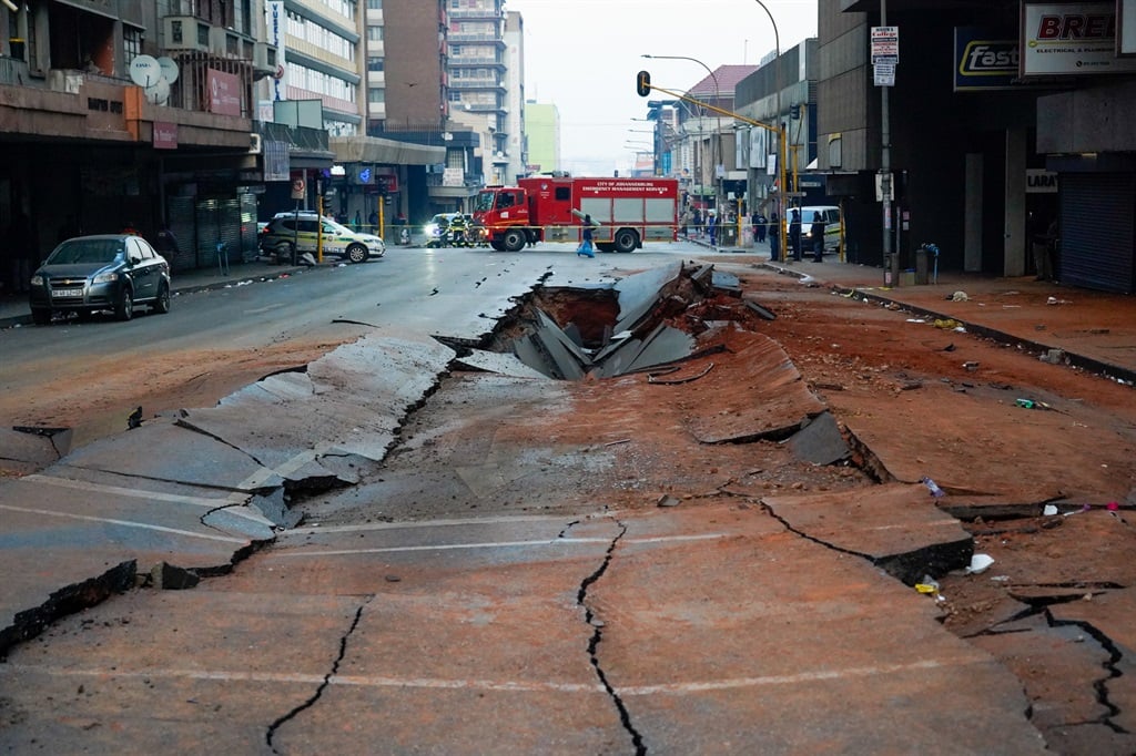 Joburg Explosion The Road Could Be Fixed Quickly Heres Why It Likely Wont Be Business 7627