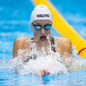 SA swim star Schoenmaker storms to breaststroke gold at World Championships