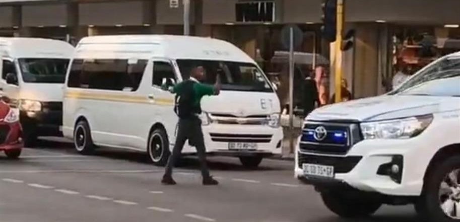 A video of a pupil controlling traffic went viral on social media.