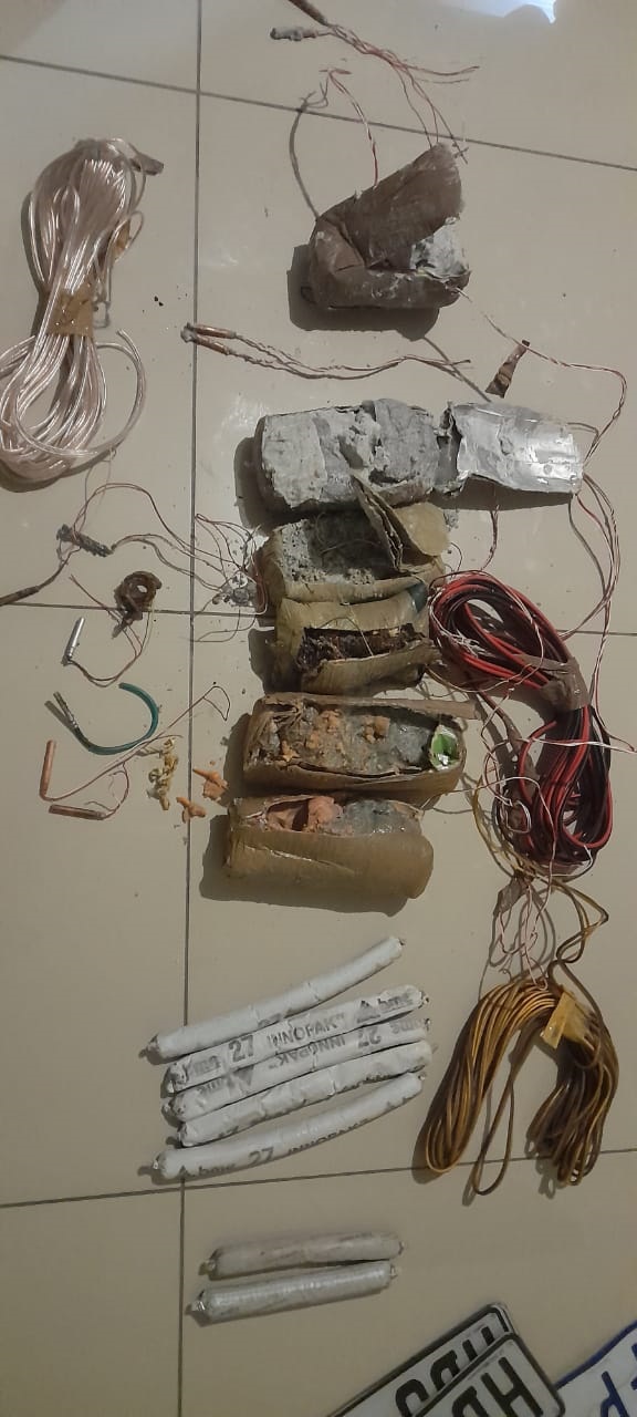 Eight suspects arrested with explosives and firear
