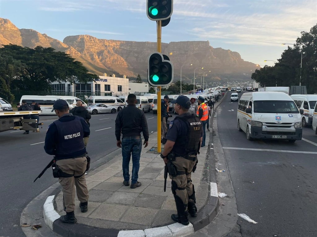 Cape Town Taxis In Stayaway Action Myciti Buses Suspended Commuters Stranded News24 