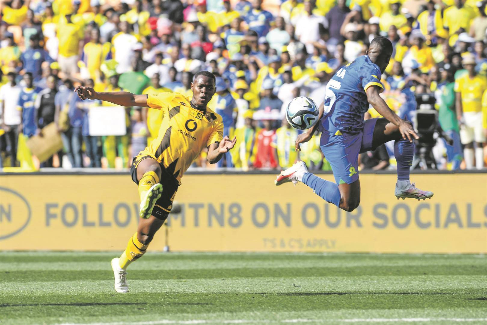 Kaizer Chiefs vs Mamelodi Sundowns: MTN8 LIVE updates!