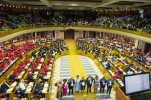 South Africa's newly elected MPs are sworn into office at Parliament. (Rodger Bosch / AFP)