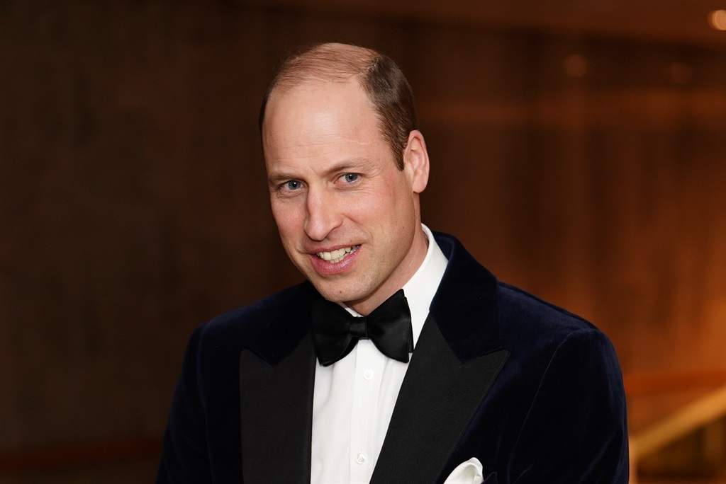 PHOTOS Prince William mingles with the stars on BAFTA red carpet