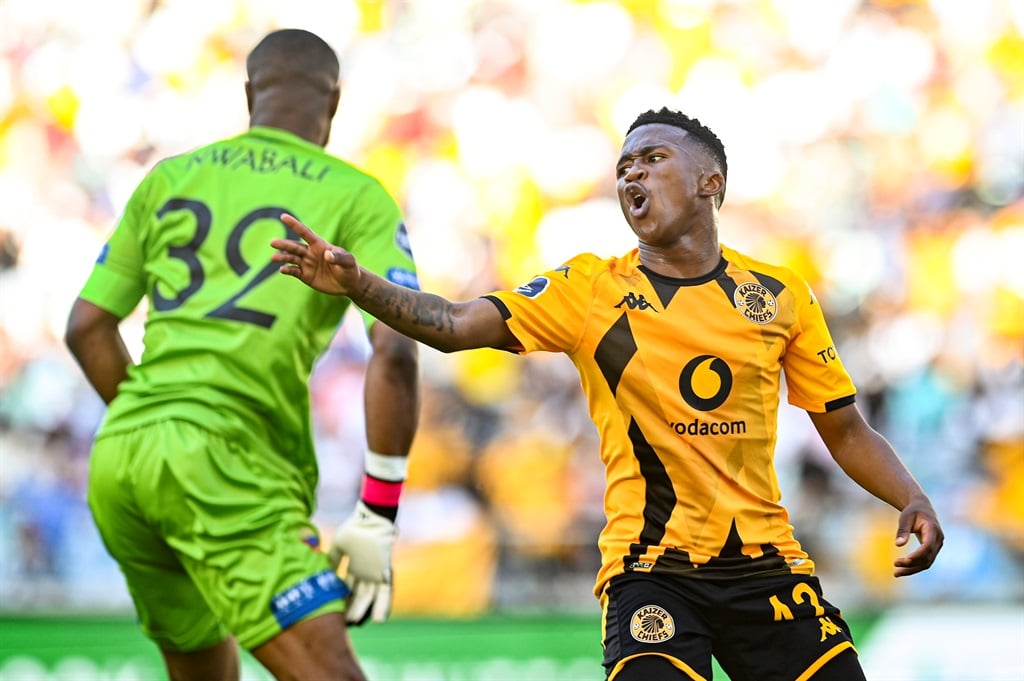 LIVE: Pirates Start With Defeat, Ntseki's Chiefs Struggle