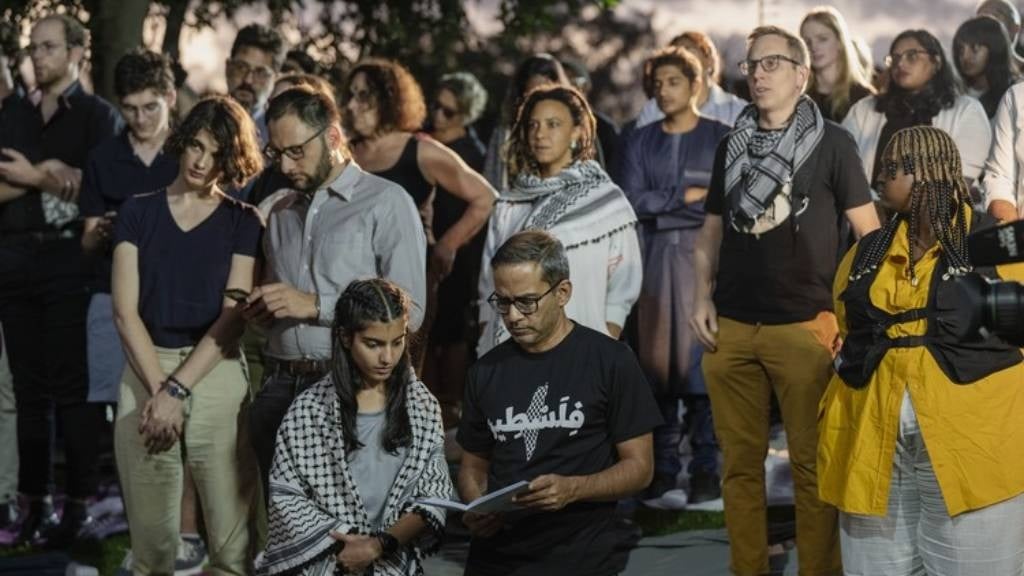 People of all faiths gathered at the Nelson Mandela foundation for a 'Shabbat against genocide' on Friday. The event was organised with South African Jews for a Free Palestine.