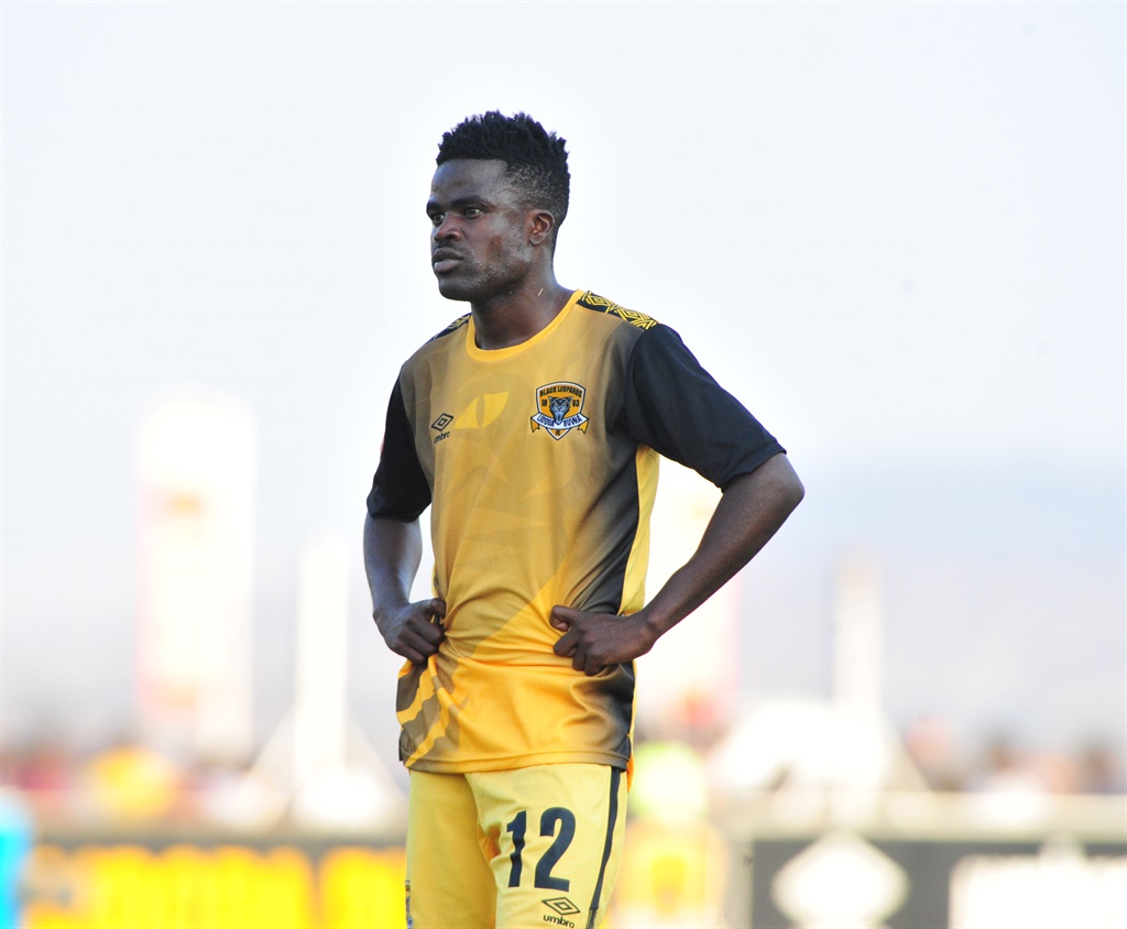 Lesedi Kapinga is set join Mamelodi Sundowns from Black Leopards where is contract was mutually terminated.
