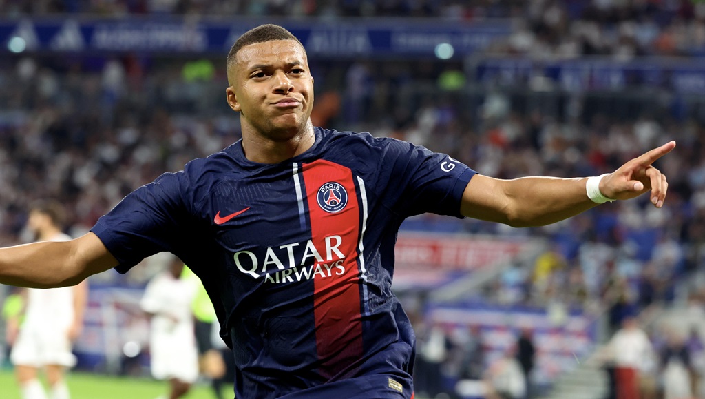 Kylian Mbappe staying in Paris?! PSG confirm star has been