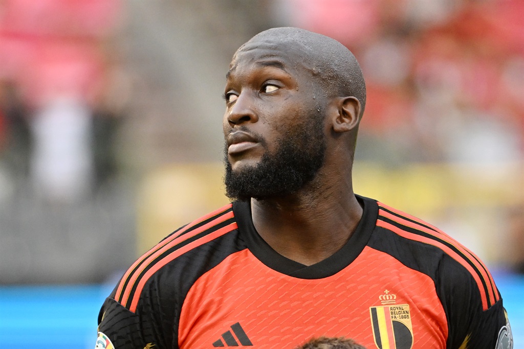 One of Chelsea's direct Premier League rivals are believed to be interested in signing Romelu Lukaku.