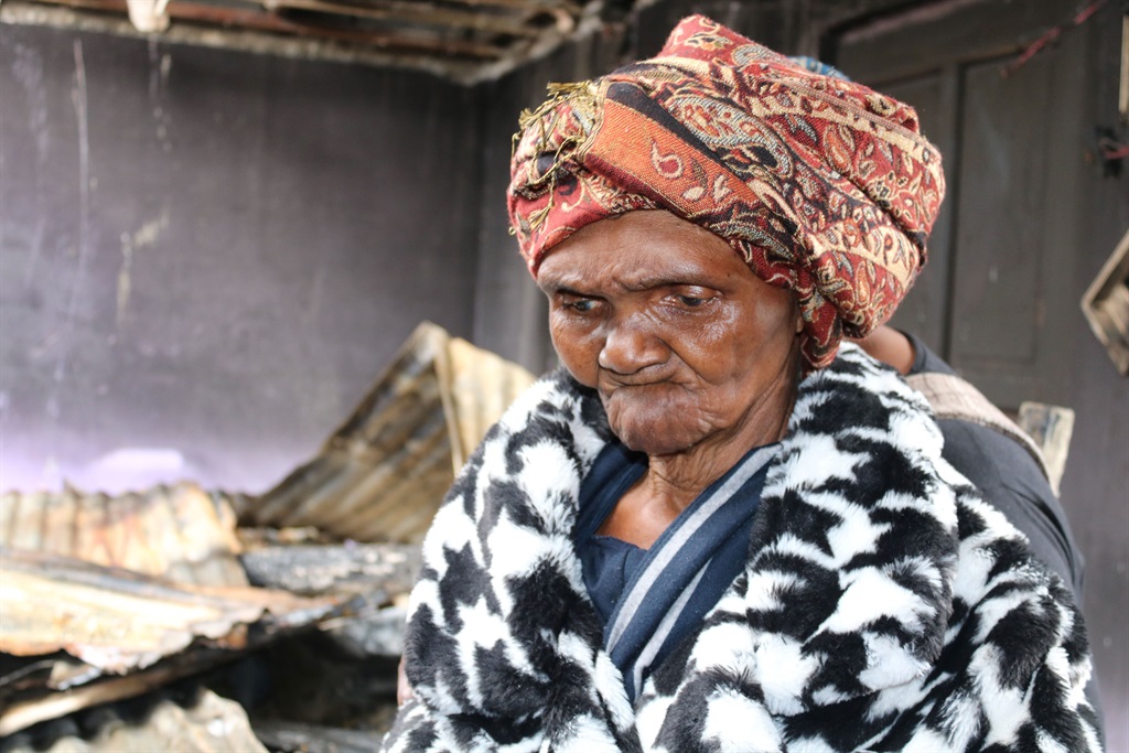 Gogo Nozipho Mene has been left traumatised after the fire ate her entire house. Photo by Lulekwa Mbadamane