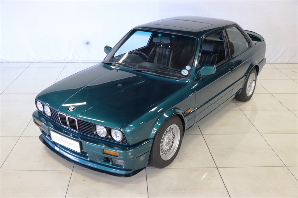 BMW 325iS E30