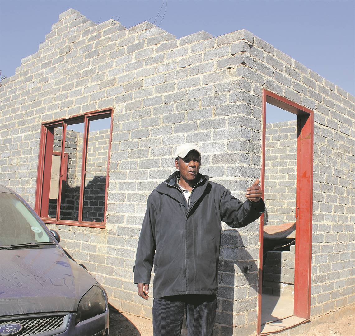 Osia Tau’s house in Winnie Mandela kasi hasn’t been completed.                 Photo by Collen Mashaba