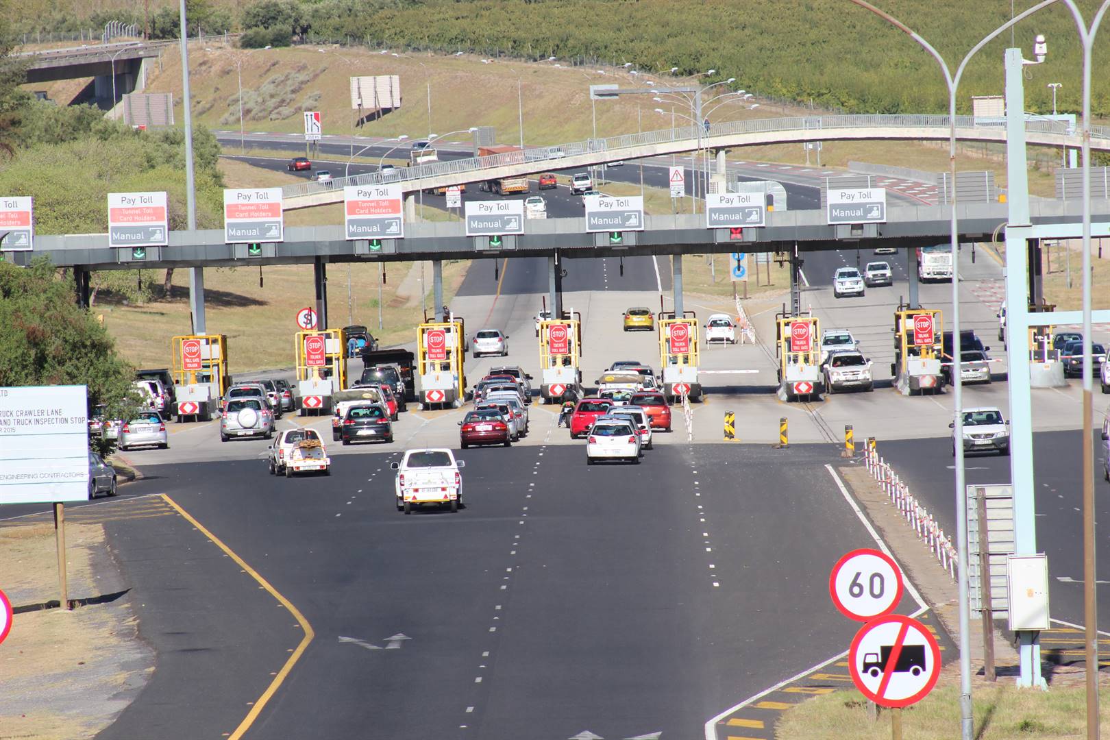 The Western Cape traffic authorities are offering the public free ten-point vehicle safety checks before scores take to the roads for the Easter weekend.