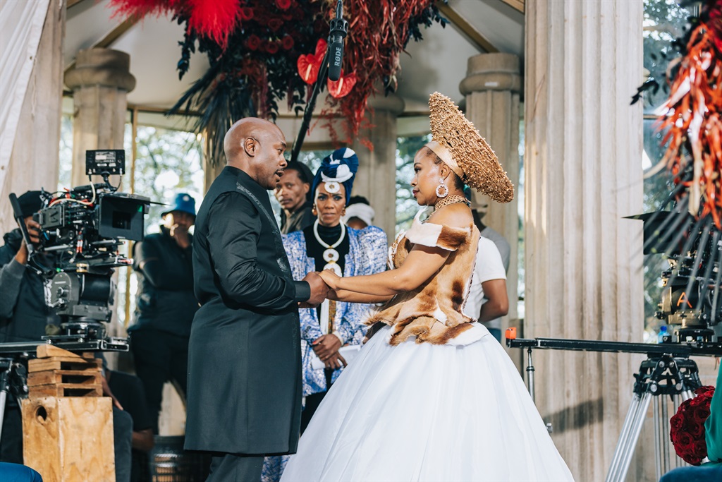 Lindiwe and Bangizwe tie the knot on 1Magic's The River.