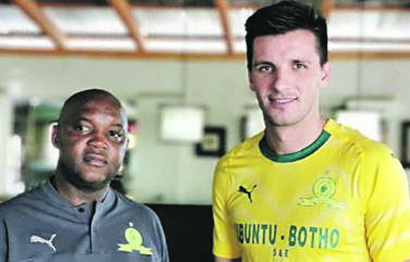 Coach Pitso Mosimane with his latest recruit from Uruguay, striker Mauricio Affonso. Picture: Sundowns twitter