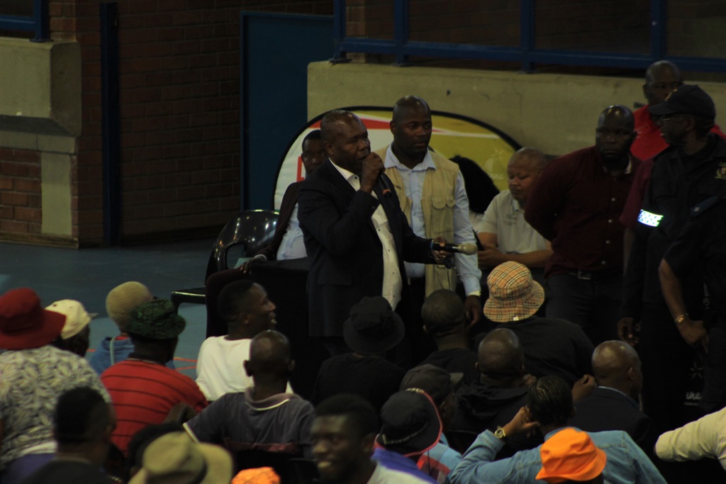 Chaos erupted as gatvol Seshego residents were rea