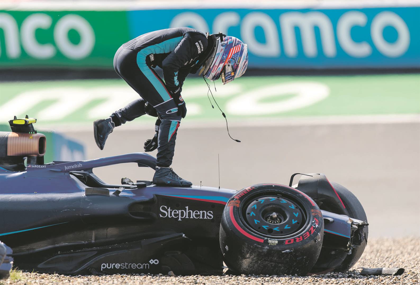  Williams Racing driver Logan Sargeant emerges from his car after a crash during qualifying for the Dutch Grand Prix last month Photo : ANP / Getty Images