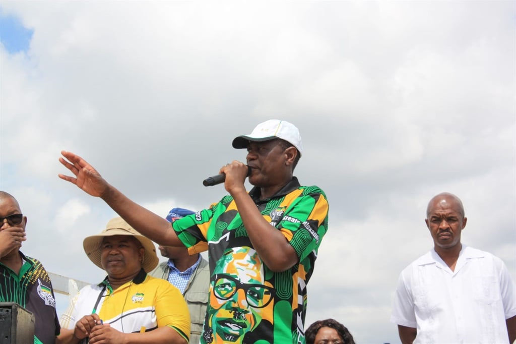 ANC deputy president Paul Mashatile addressing the villagers in the Free State. Photo by Joseph Mokoaledi 