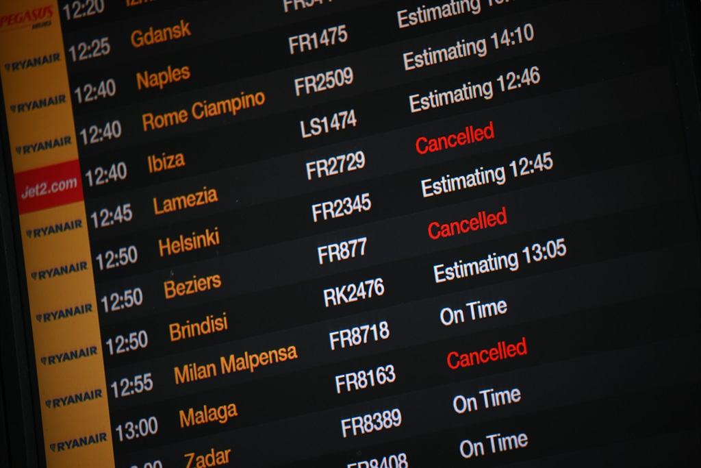 uk air travel shutdown