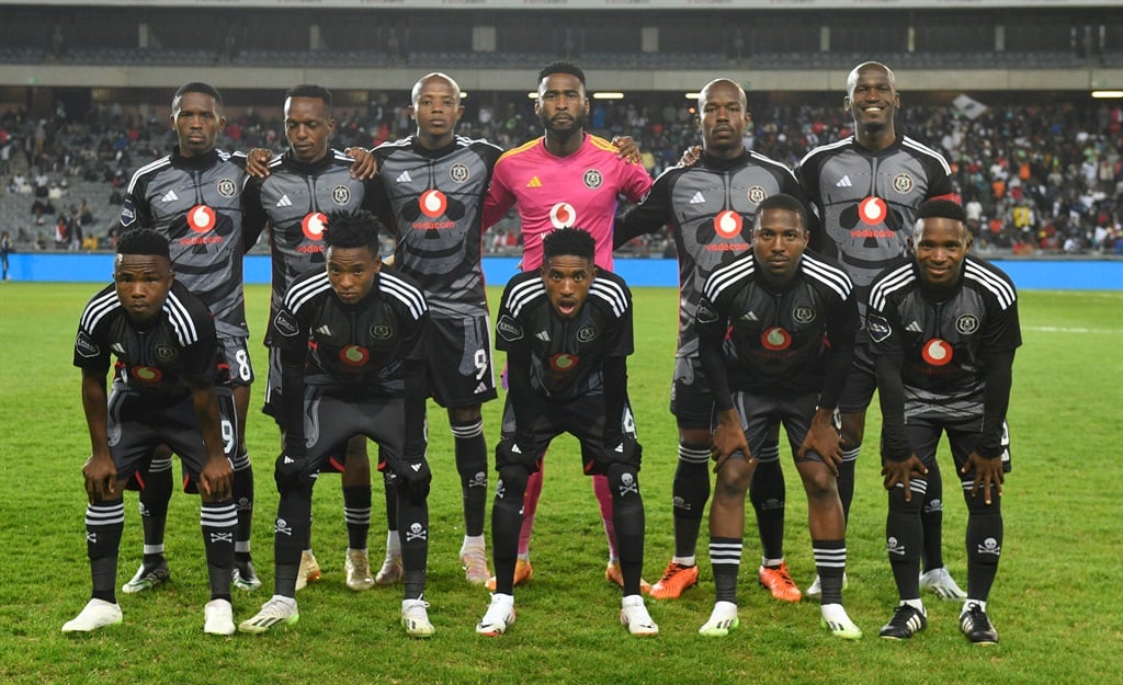 Dzvukamanja is better than Lepasa, says Orlando Pirates legend - SAPeople -  Worldwide South African News