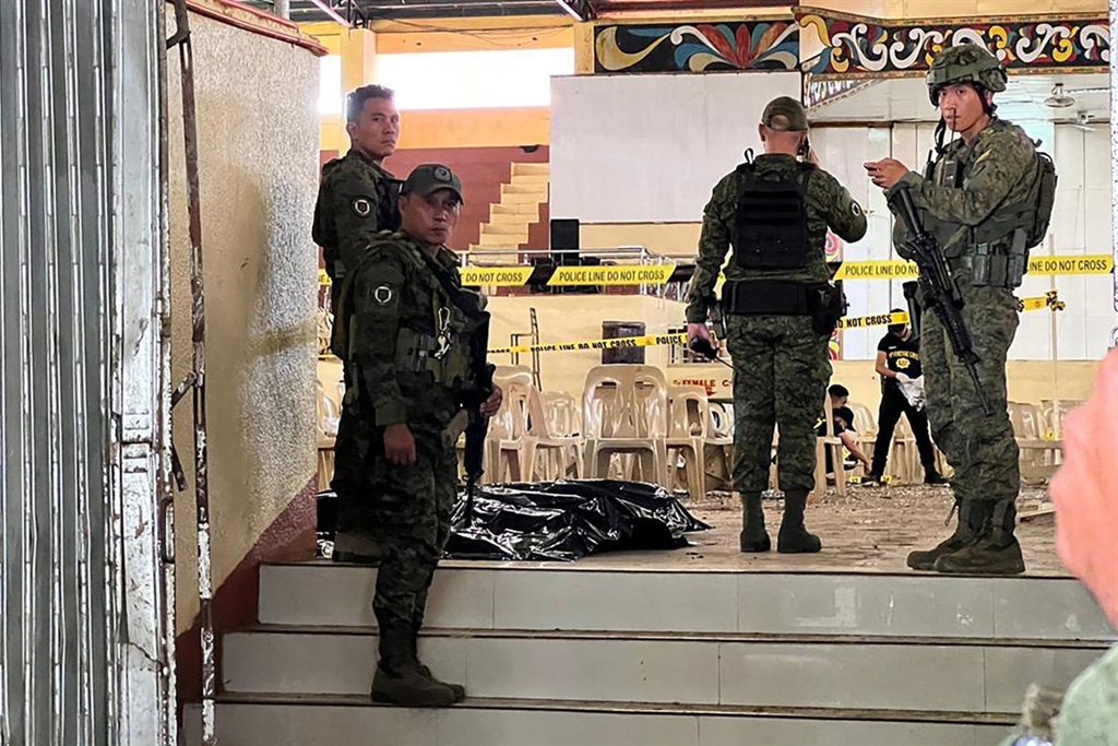 News24 | 'Act of violence' condemned after three people killed in bomb attack on Catholic mass in Philippines