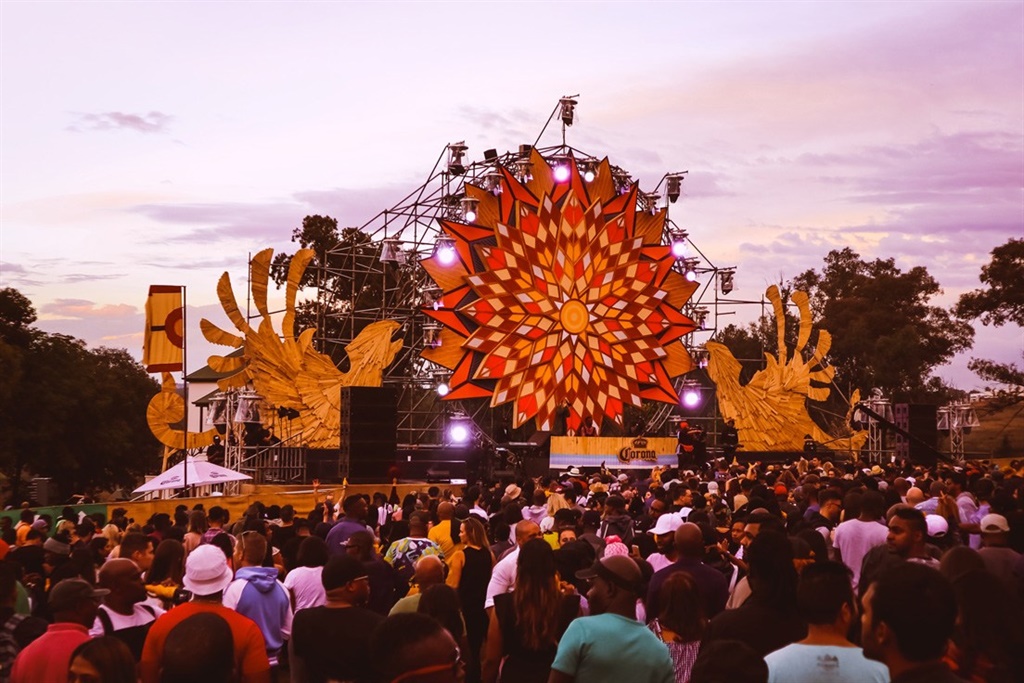 Corona SunSets Festival is bringing the magic of the setting sun back to Durban this September. 