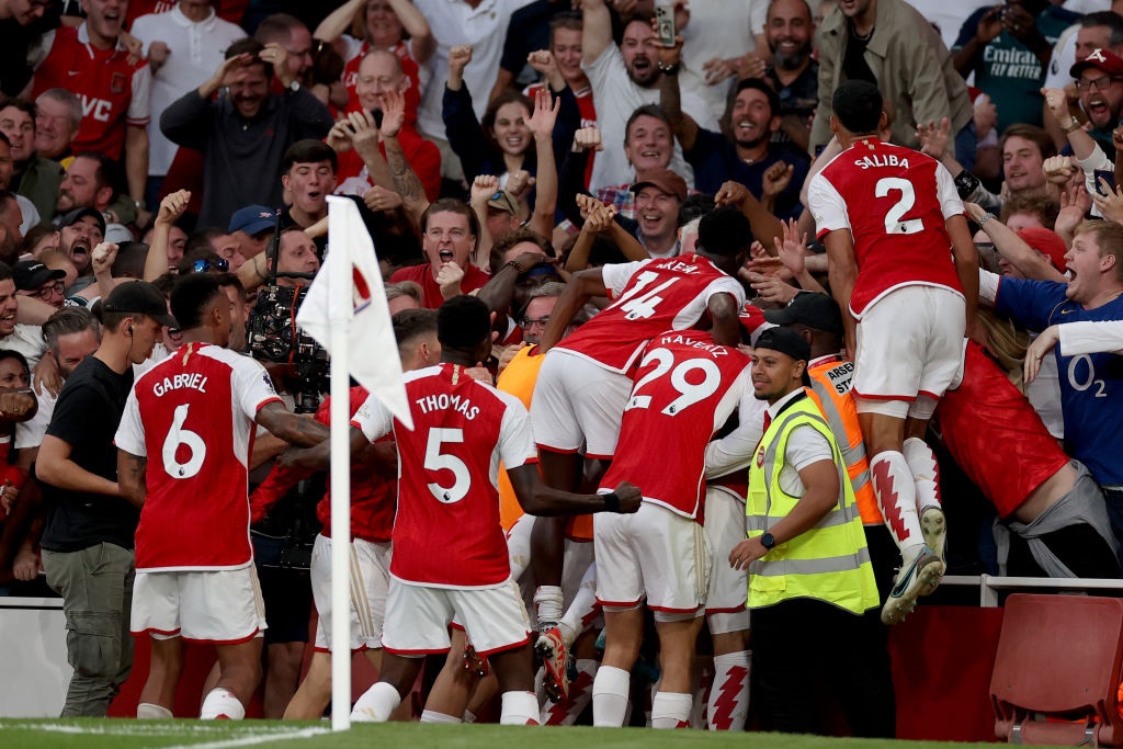 Arsenal enjoys a 'special' win over Man City to end losing PL