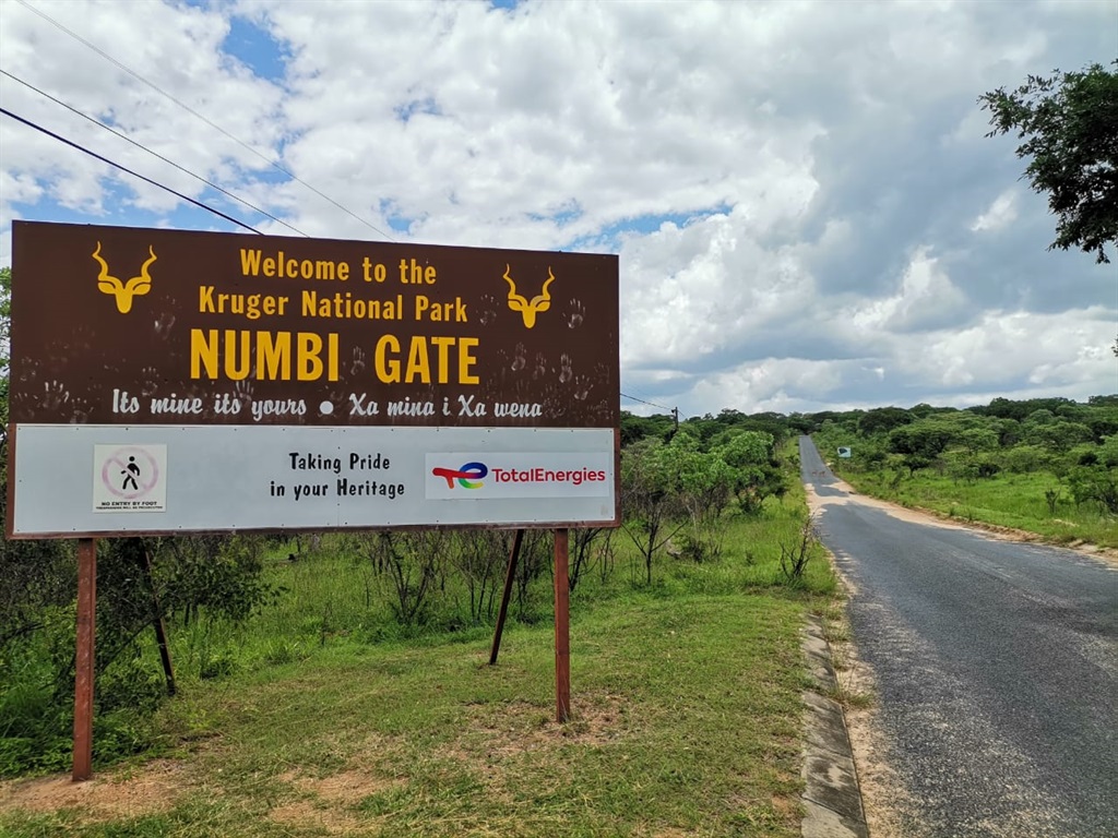 Police in Mpumalanga are looking for two suspects who hijacked and robbed an American couple that was travelling to Kruger National Park on Wednesday. 

Photo by Bulelwa Ginindza 