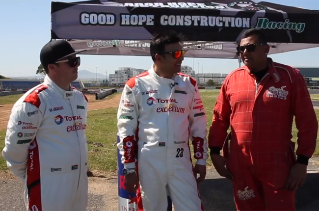 Juan Stemmet (left) and Shane Green (right) with race master, Raziek Rajah (Razor Customs Cars / Facebook)