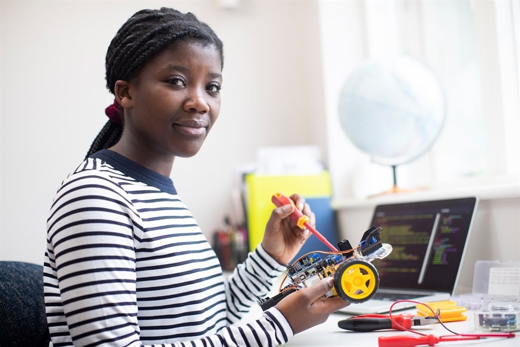 Vodacom is calling on young girls interested in coding  to apply for the #Girlscancode programme