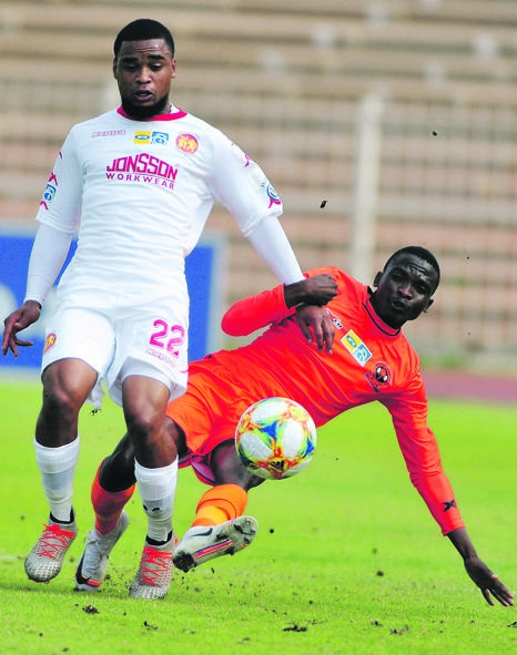 Ricardo Williams of Highlands Park and Lesiba Nku of Polokwane City duringtheir MTN8 first-leg semifinal yesterday. Picture: Philip Maeta / Gallo Images