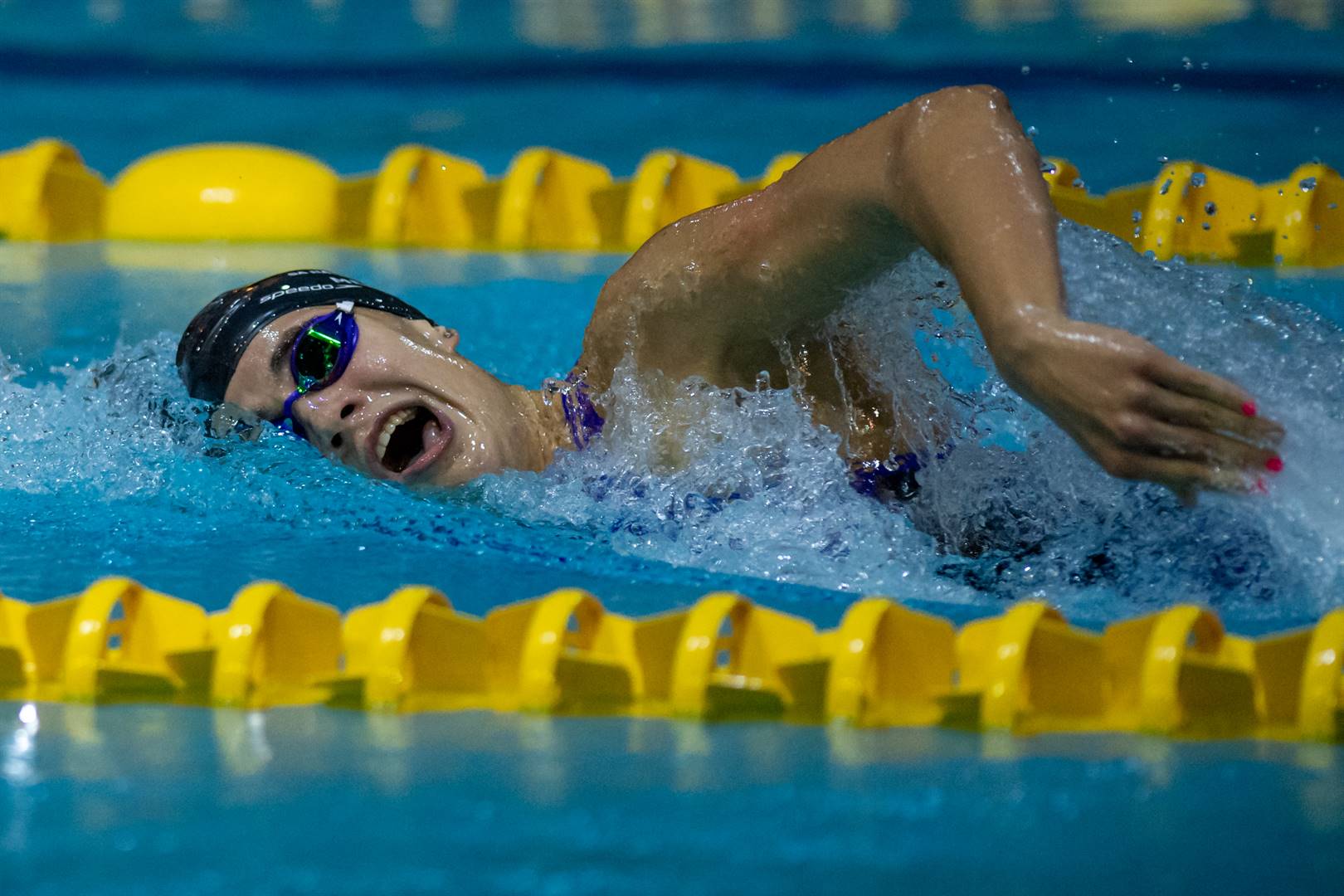 Die jong Olimpiese swemmer Rebecca Meder het nie minder nie as ses titels by die Grand Prix-byeenkoms in Mbombela verower die afgelope naweek. Foto: Gallo Images