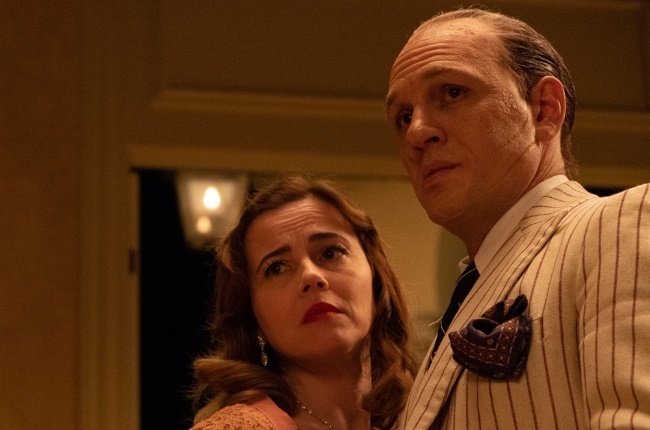 Playing Al Capone, Tom Hardy morphs into a decrepit figure with bloodshot eyes and a corpse-like pallor. 