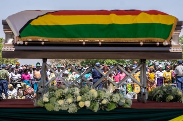 Former Zimbabwean president Robert Mugabe lying in state at Murombedzi Growth Point. (Zinyange Auntony, AFP)