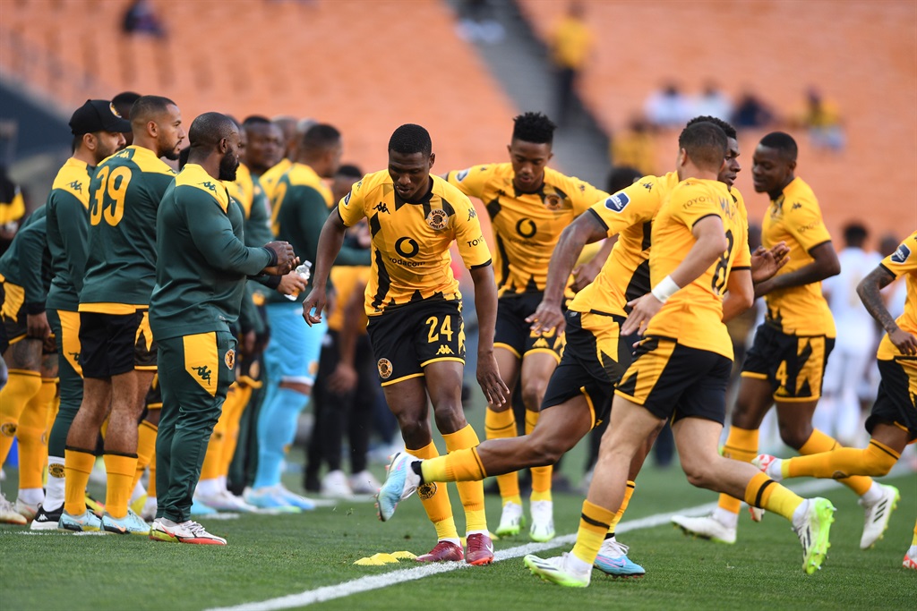 JOHANNESBURG, SOUTH AFRICA - SEPTEMBER 16: Kaizer Chiefs players during the DStv Premiership match between Kaizer Chiefs and Royal AM at FNB Stadium on September 16, 2023 in Johannesburg, South Africa. (Photo by Lefty Shivambu/Gallo Images)