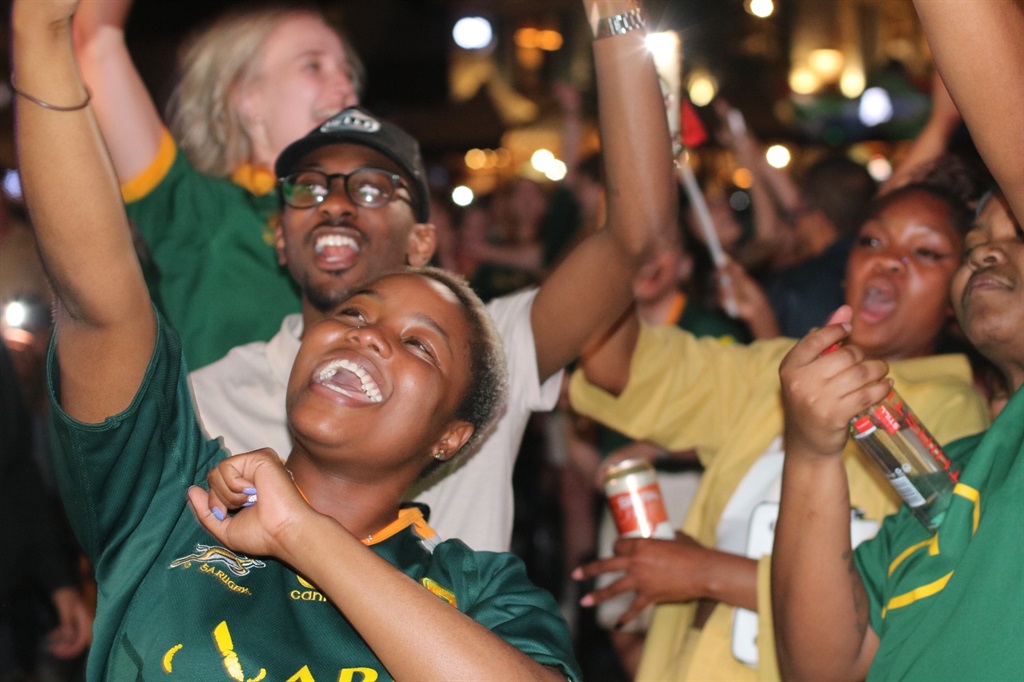 News24 | WATCH | And the crowd goes Bok wild! Elated fans celebrate as Springboks progress to RWC final