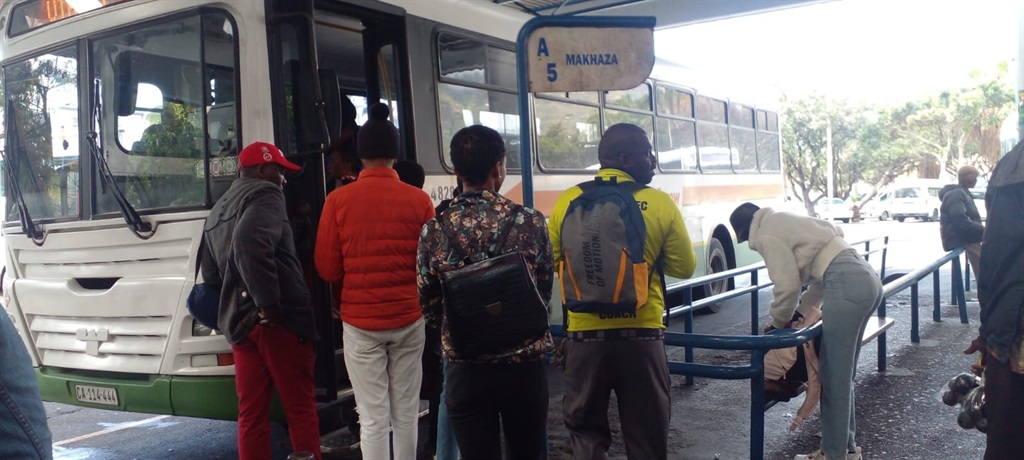 Golden Arrow Services passengers were robbed in Gugulethu on Saturday, 16 September. Photo by Lulekwa Mbadamane