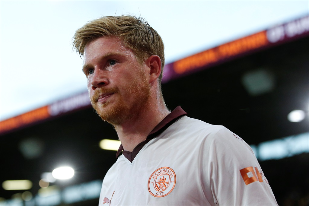 Kevin De Bruyne's agent has reportedly been sent an invitation to meet with a Saudi Pro League side.