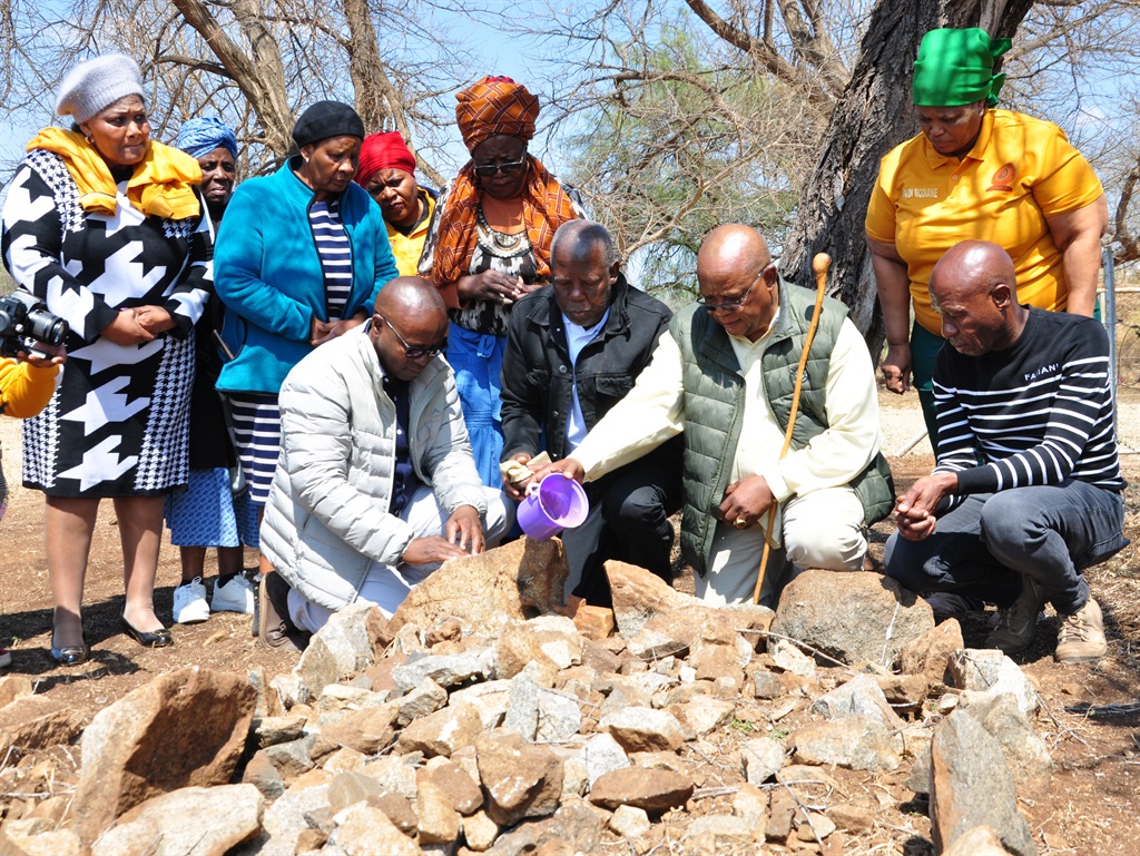 Bakgatla-ba-Kgafela in Moruleng under, Kgosi Nyalala Pilane, celebrate Heritage Month by visiting graves of Makgosi. Photo by Rapula Mancai