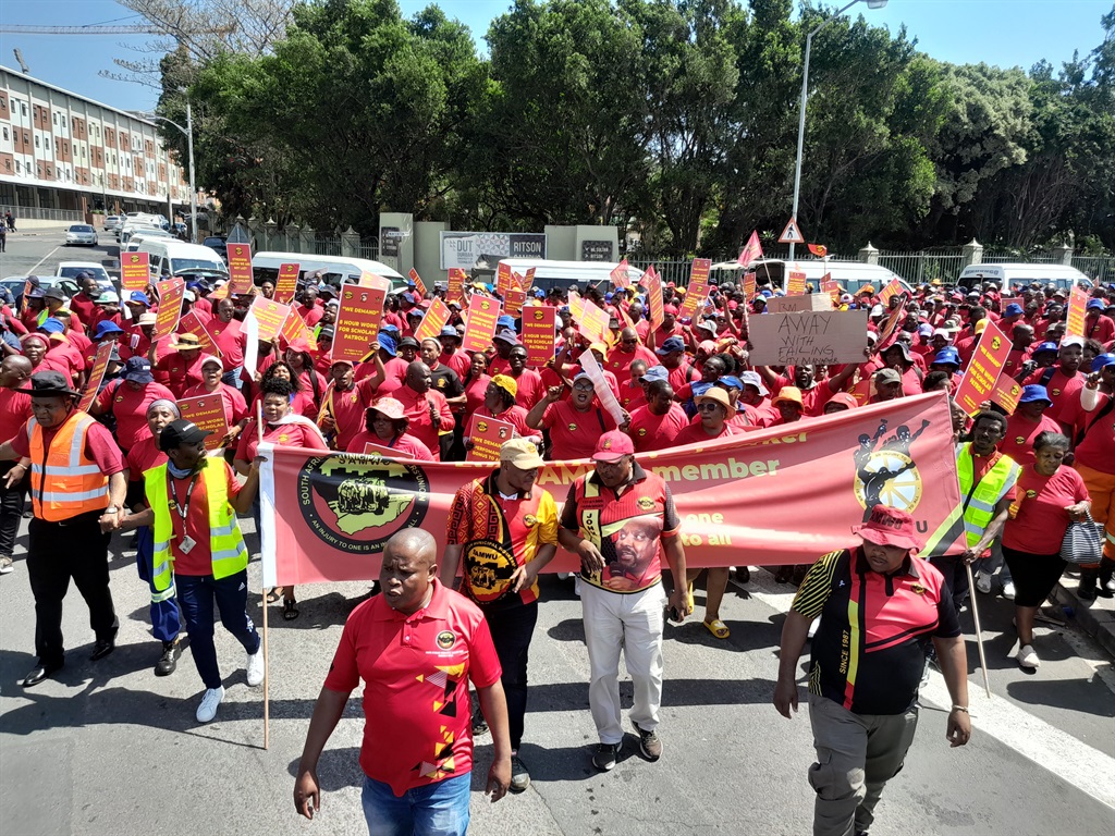 The South African Municipal Workers Union (SAMWU) workers marching in Durban. Photo by Mbali Dlungwana 