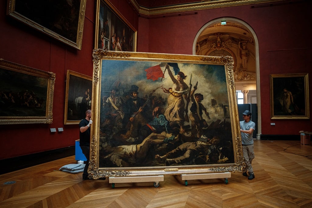 Photo of La peinture française emblématique « Liberté » retrouve un « éclat renouvelé » alors que le Louvre prévoit un lifting