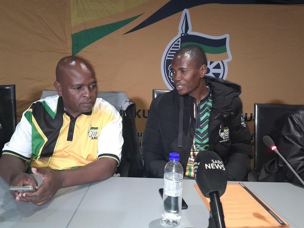 ANC Exco members councillor Khehla Madlala and ANC Chief Whip Jongizizwe Dlabathi at the media briefing held at Exco Room OR Tambo Government Precinct in Germiston on Wednesday. Photo by Happy Mnguni