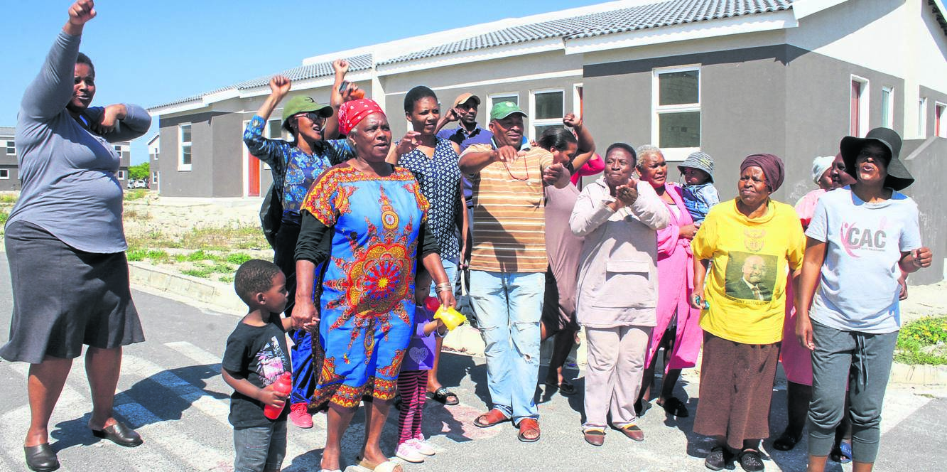 These beneficiaries of the Nyanga Housing Project believe the City of Cape Town doesn’t want to give them their houses anymore.Photo by Lindile Mbontsi