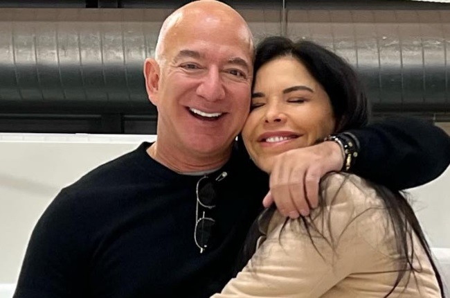 Amazon boss Jeff Bezos and girlfriend Lauren Sanchez went public with their romance in 2019 just a few months after he’d split from his wife, MacKenzie Scott. (PHOTO: Instagram/laurensanchez)