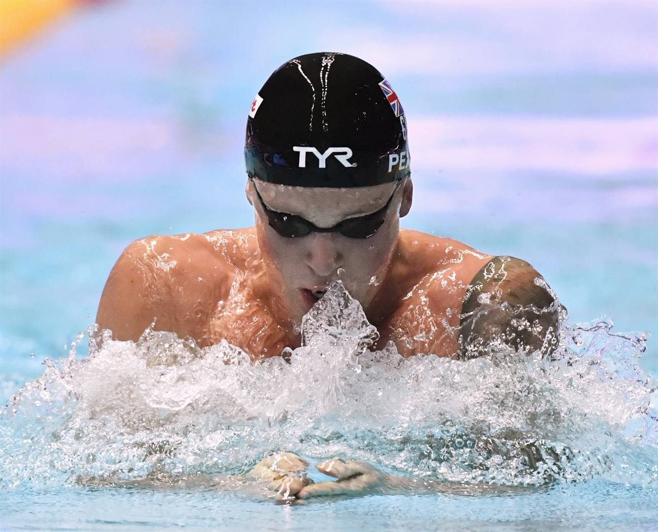 Die Britse borsslagswemmer Adam Peaty stel Sondag ’n wêreldrekord op. Foto: Getty Images